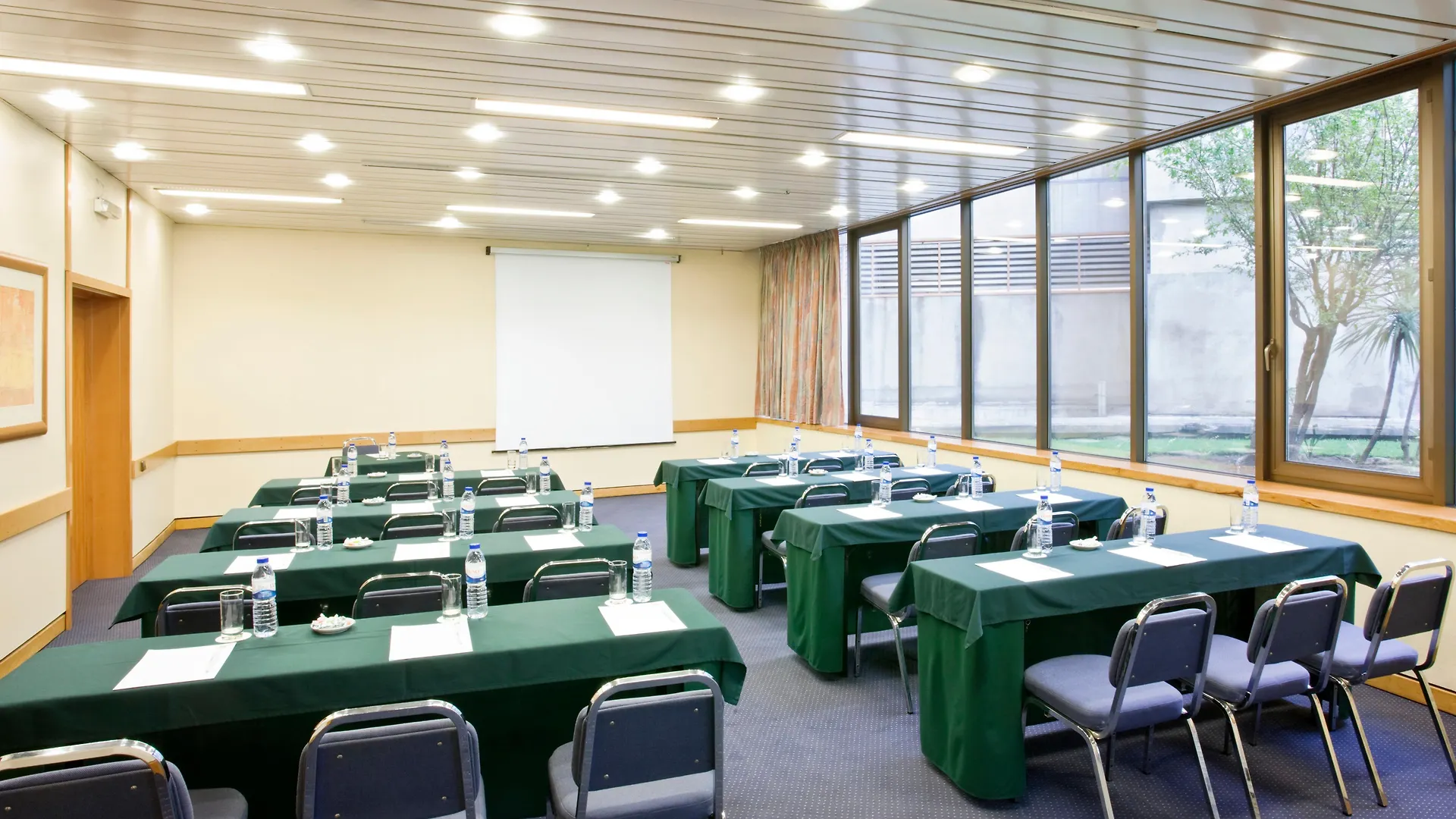 Hotel Holiday Inn Lisbon-Continental By Ihg