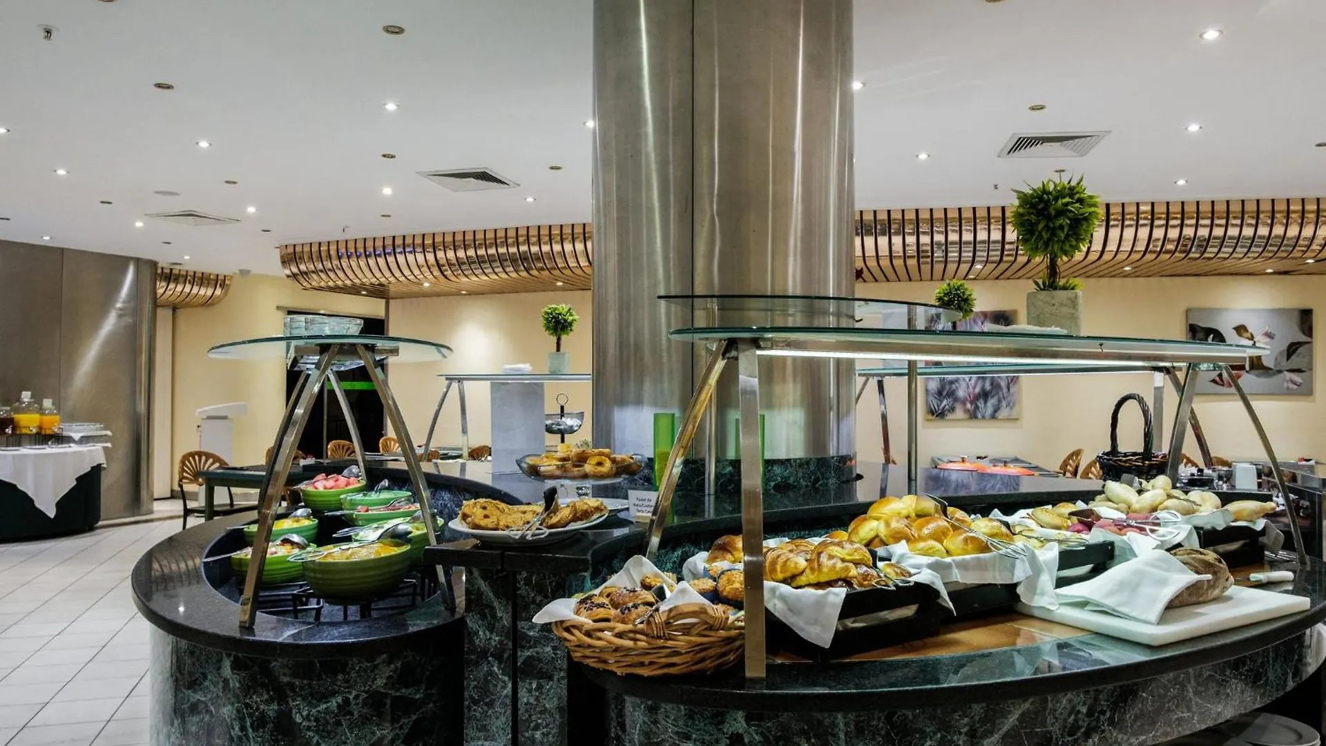 **** Hotel Holiday Inn Lisbon-Continental By Ihg Portugal