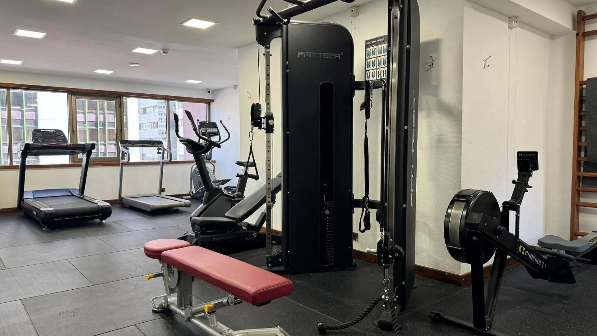 Holiday Inn Lisbon-Continental By Ihg Hotel Lisbon