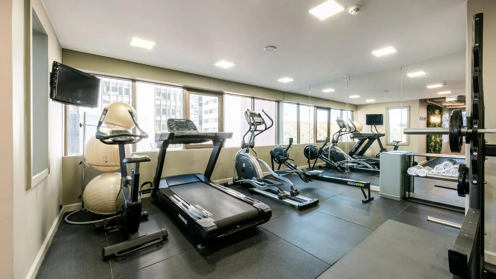 Holiday Inn Lisbon-Continental By Ihg Hotel Lisbon